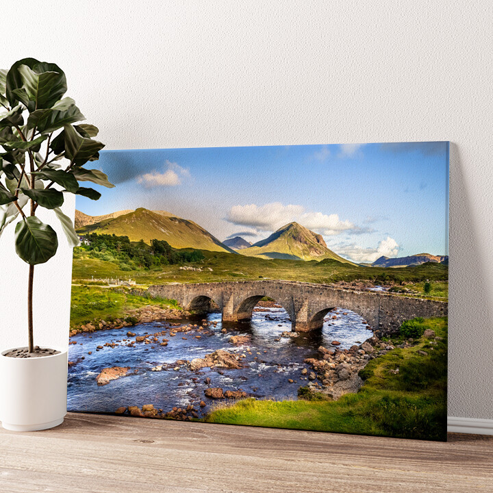 Leinwandbild personalisiert Natursteinbrücke in Schottland
