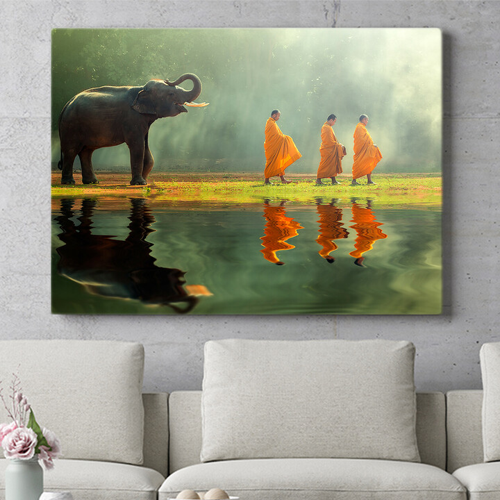 Personalisiertes Wandbild Mönche mit Elefant