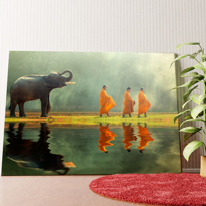 Mönche mit Elefant Wandbild personalisiert