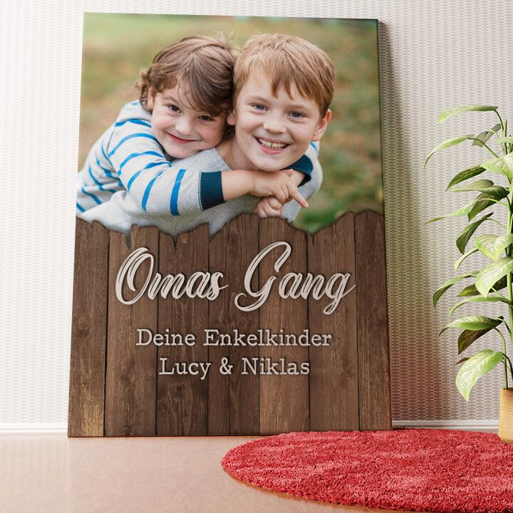 Gang von Oma Wandbild personalisiert