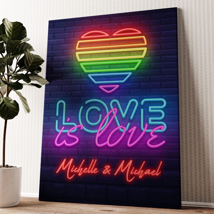 Leinwandbild personalisiert Love Is Love